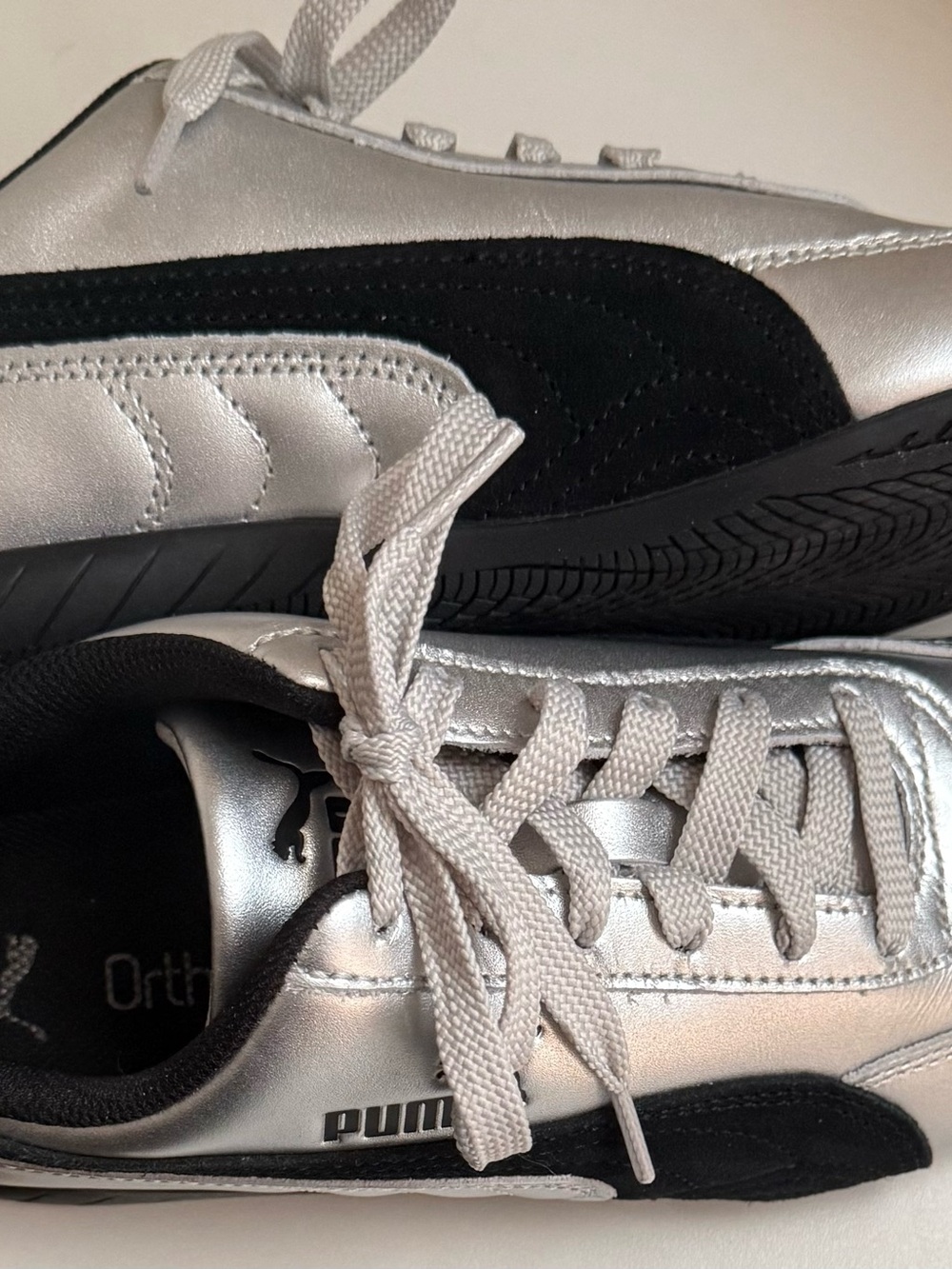 Puma Silver Speedcat Metallic Sneakers Women’s Sz 7 - Picture 3 of 3